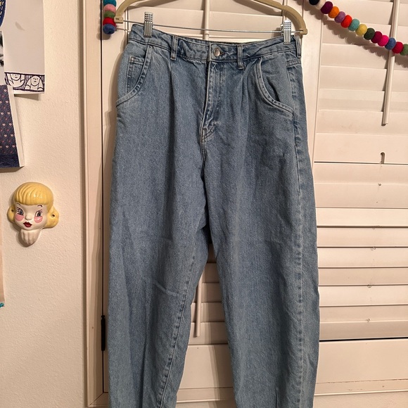 Zara Slouchy Pleated Jeans!! 💙 - Picture 1 of 5